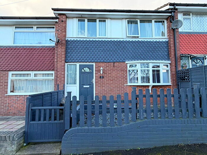 3 Bedroom Terraced House For Sale In Reedshaw Bank, Stockport, SK2