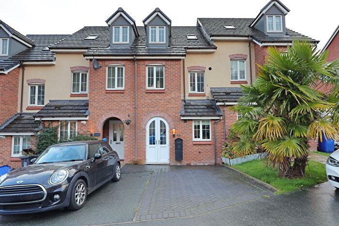 3 Bedroom Town House For Sale In Sorrell Gardens, Newcastle, ST5