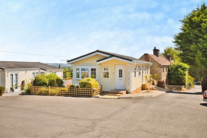 2 Bedroom Mobile/park Home For Sale In Coppitts Hill, Yeovil, BA21