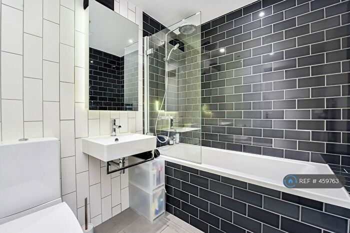 4 Bedroom Terraced House To Rent In Starboard Way, London, E16