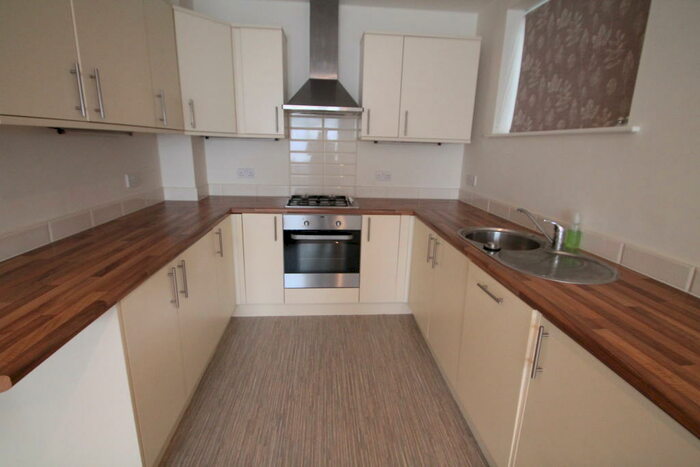 2 Bedroom Apartment To Rent In Whyteleafe Hill, CR3