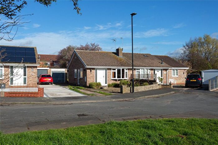 2 Bedroom Bungalow For Sale In Ryecroft Close, York, North Yorkshire, YO31