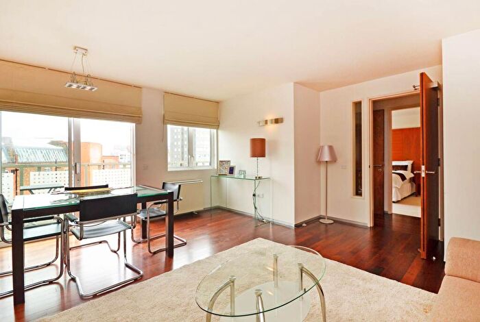 1 Bedroom Flat To Rent In City Road, Islington, London, EC1V