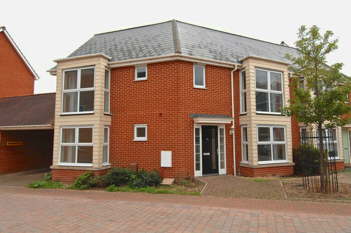 3 Bedroom Semi-Detached House To Rent In Queens Hills, Costessey, NR8