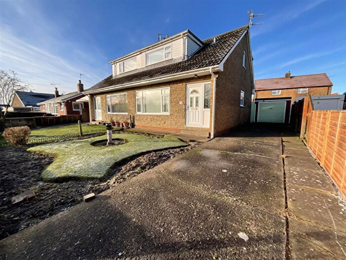 3 Bedroom Property For Sale In Spring Gardens, Cayton, Scarborough, YO11