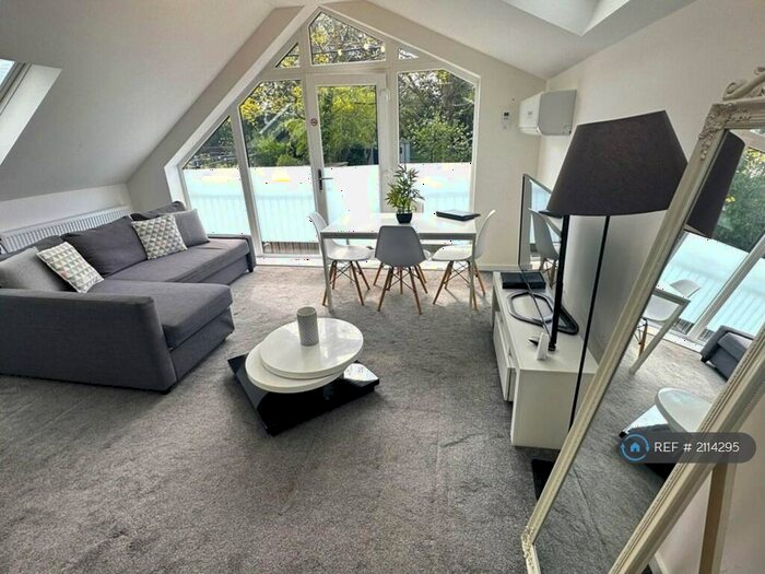 1 Bedroom Flat To Rent In Bicester Road, Kidlington, OX5