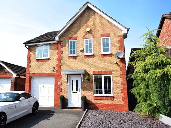 4 Bedroom Detached House For Sale In Hinton Close, Pontefract, WF8