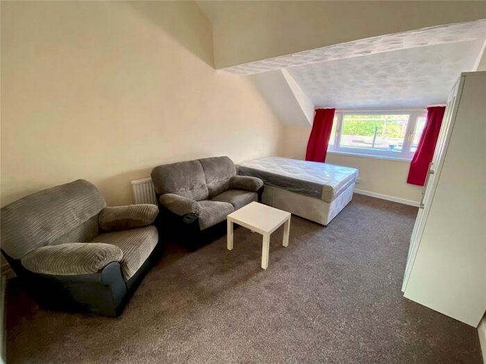 1 Bedroom Apartment To Rent In Egerton Road, Manchester, M14