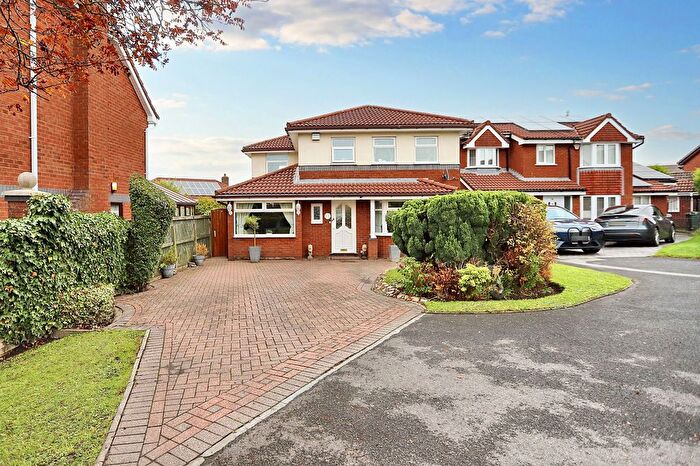 4 Bedroom Detached House For Sale In Chapeltown Road, Radcliffe, M26