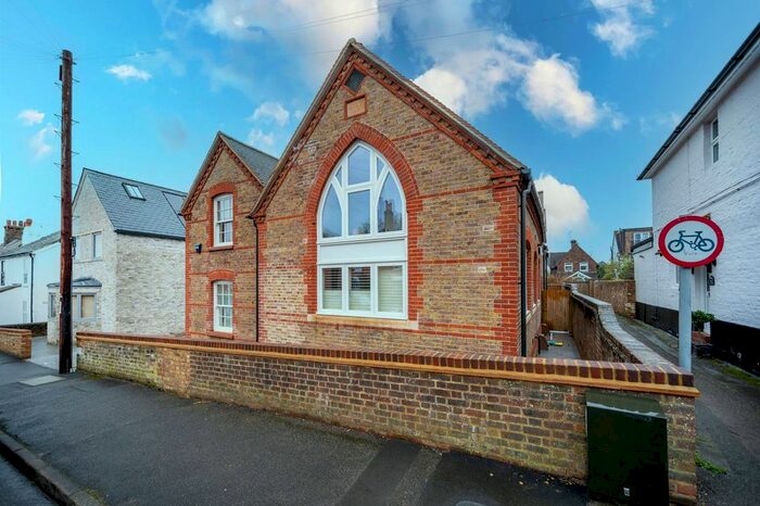 3 Bedroom Maisonette To Rent In Down Road, Merrow, Guildford, GU1
