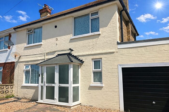 3 Bedroom Property To Rent In Stanley Road, Ramsgate, CT11