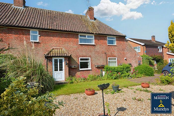 3 Bedroom Semi-Detached House For Sale In Fiskerton Road, Rolleston, NG23