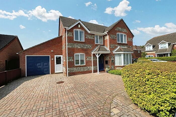 4 Bedroom Detached House For Sale In Sturminster Marshall, BH21