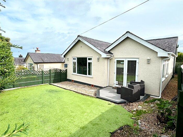 4 Bedroom Bungalow For Sale In Bay View Road, Benllech, Isle Of Anglesey, LL74