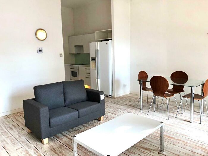 1 Bedroom Flat To Rent In Whingate, Leeds, West Yorkshire, LS12