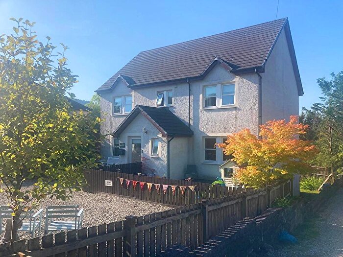 4 Bedroom Detached House For Sale In Pier Road, Sandbank, Dunoon, PA23