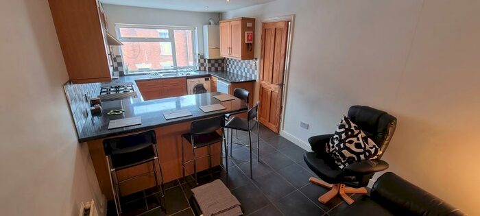 4 Bedroom Maisonette To Rent In Hill Street, Leamington Spa, CV32