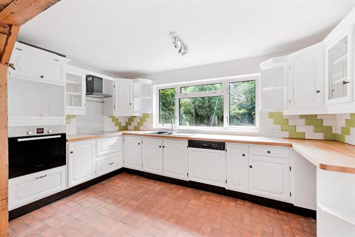 5 Bedroom Detached House To Rent In Cheam Road, Epsom, KT17