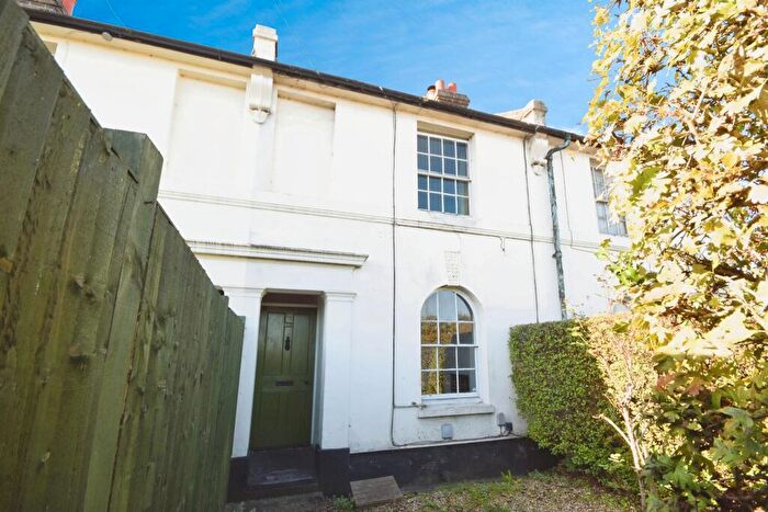 3 Bedroom Terraced House For Sale In Baddow Road, Chelmsford, CM2