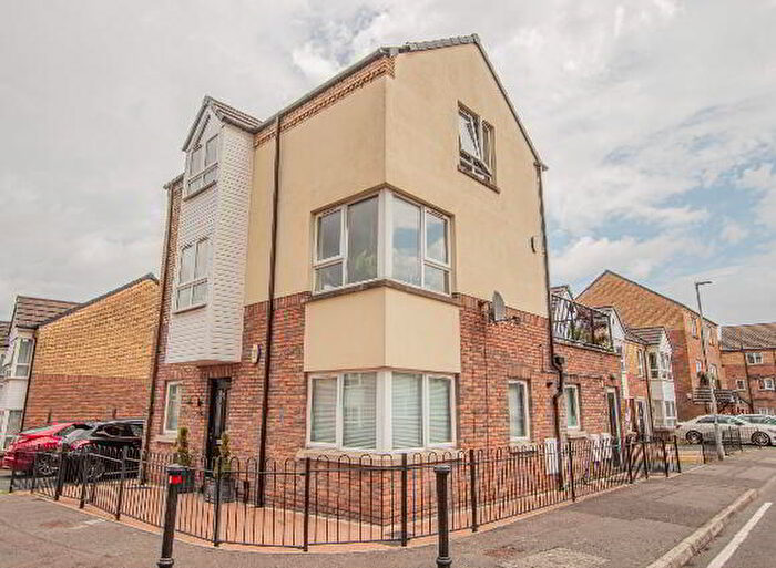 4 Bedroom Duplex Apartments For Sale In Leitrim Street, Belfast, BT6