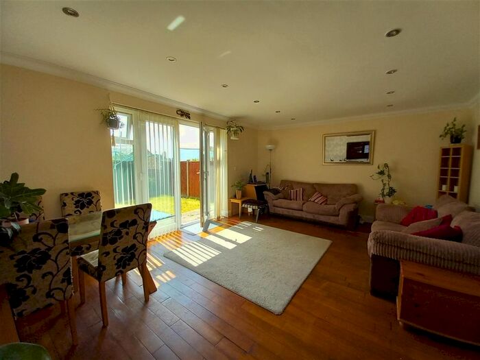 3 Bedroom Semi-Detached House To Rent In Victoria Mews, Victoria Road, Ramsgate, CT11