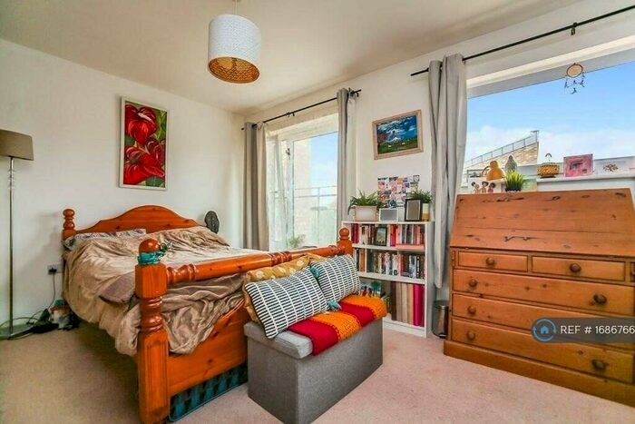 2 Bedroom Terraced House To Rent In Waylen Gardens, Dartford, DA1