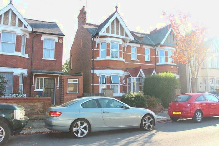 2 Bedroom Ground Flat To Rent In Bolton Road, Harrow, HA1