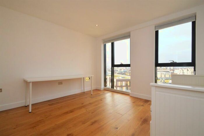 1 Bedroom Apartment To Rent In Lee Street, London, E8