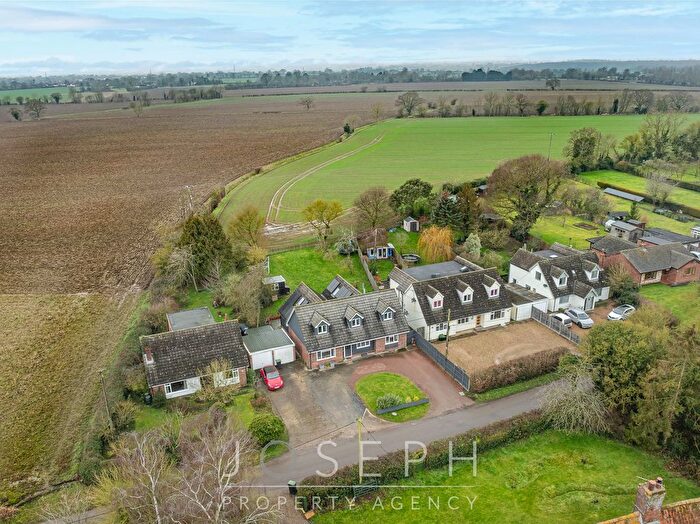 4 Bedroom Detached House For Sale In Middlewood Green, Stowmarket, IP14