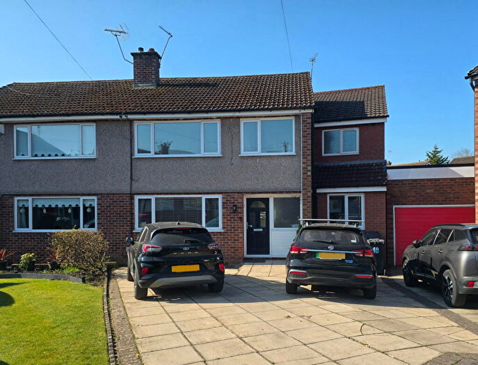 4 Bedroom Semi-Detached House To Rent In Newlyn Avenue, Maghull, Liverpool, L31
