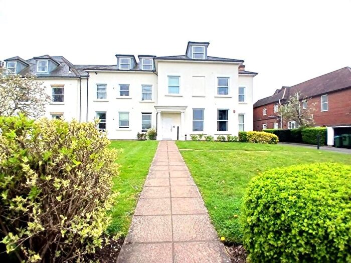 2 Bedroom Apartment To Rent In Ladbroke Road, Redhill, RH1