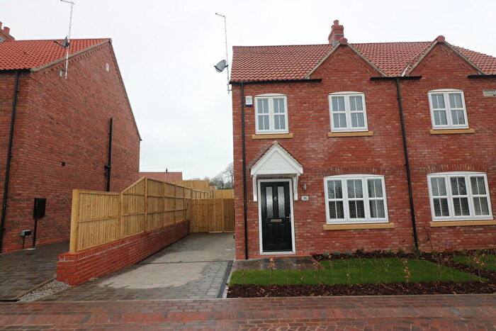 3 Bedroom Semi-Detached House To Rent In Jobson Avenue, Beverley, HU17