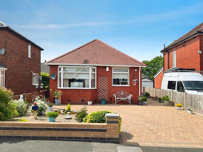1 Bedroom Detached Bungalow For Sale In Corrie Drive, Kearsley, BL4