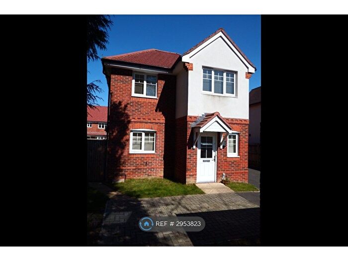 3 Bedroom Detached House To Rent In Kerr Gardens, Wokingham, RG40