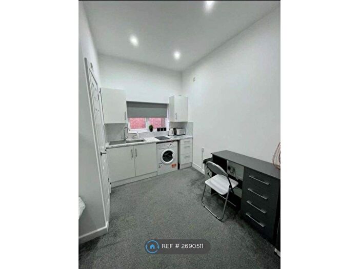 Studio To Rent In City Centre, Birmingham, B6