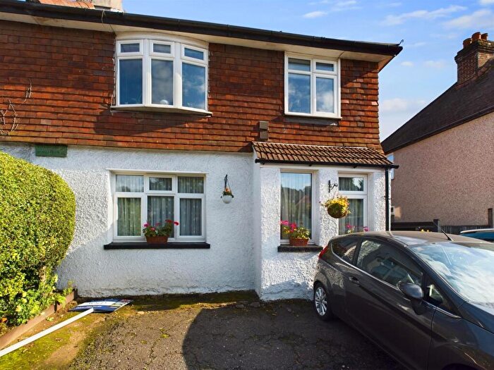 1 Bedroom Flat For Sale In Brighton Road, Hooley, Coulsdon, CR5