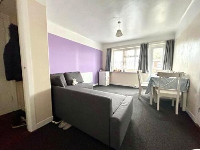 1 Bedroom Flat To Rent In Lumsden Mansions, Shirley Road, Southampton, SO15