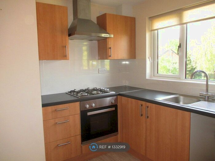 1 Bedroom Flat To Rent In Whitehill, Bordon, GU35