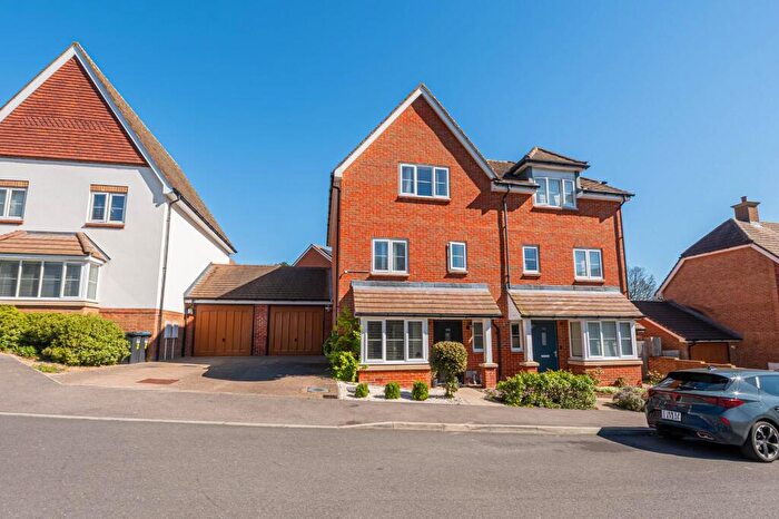 4 Bedroom Semi-Detached House For Sale In Renfields, Haywards Heath, RH16