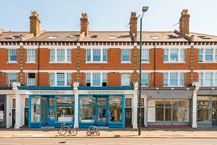 2 Bedroom Flat For Sale In Richmond Road, Twickenham, TW1