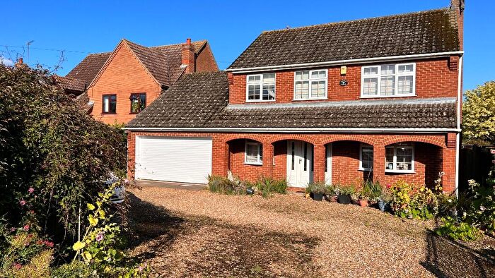 4 Bedroom Detached House For Sale In High Road, Elm, Cambridgeshire, PE14