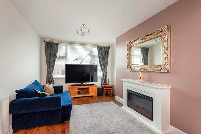 3 Bedroom Terraced House For Sale In Amberley Road, Upper Abbey Wood, London, SE2