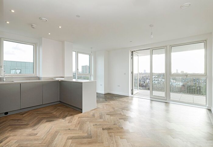 2 Bedroom Flat To Rent In Carlton Vale, Queens Park, NW6