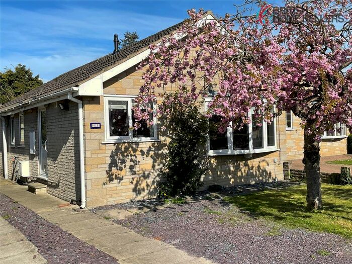 2 Bedroom Bungalow For Sale In Costa Way, Pickering, North Yorkshire, YO18