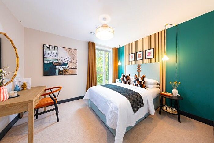 2 Bedroom Flat For Sale In Peckham, SE15