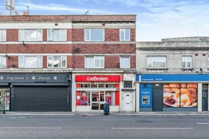 2 Bedroom Flat To Rent In Kingston Road, Portsmouth, PO1