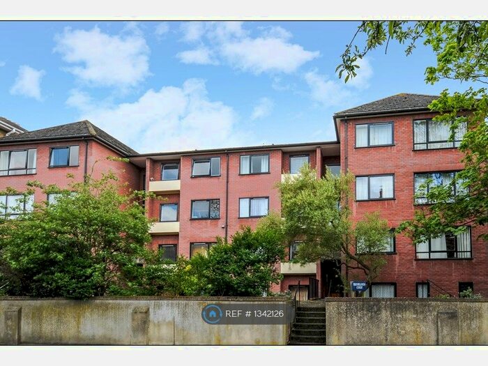 2 Bedroom Flat To Rent In Surbiton Road, Kingston Upon Thames, KT1