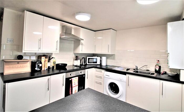 3 Bedroom Private Halls To Rent In Hope Street, Lancaster, LA1