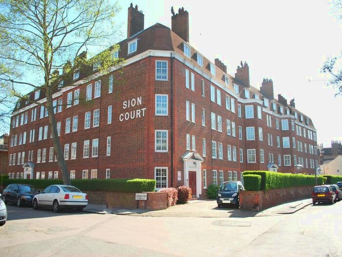 2 Bedroom Flat To Rent In Richmond Road, Twickenham, TW1