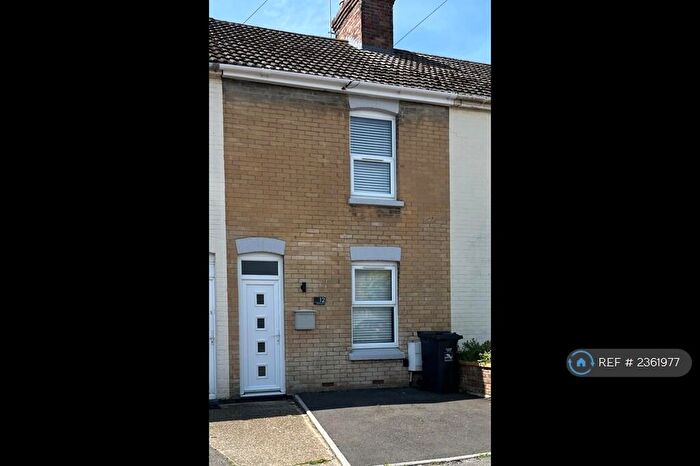 3 Bedroom Terraced House To Rent In Shapwick Road, Poole, BH15